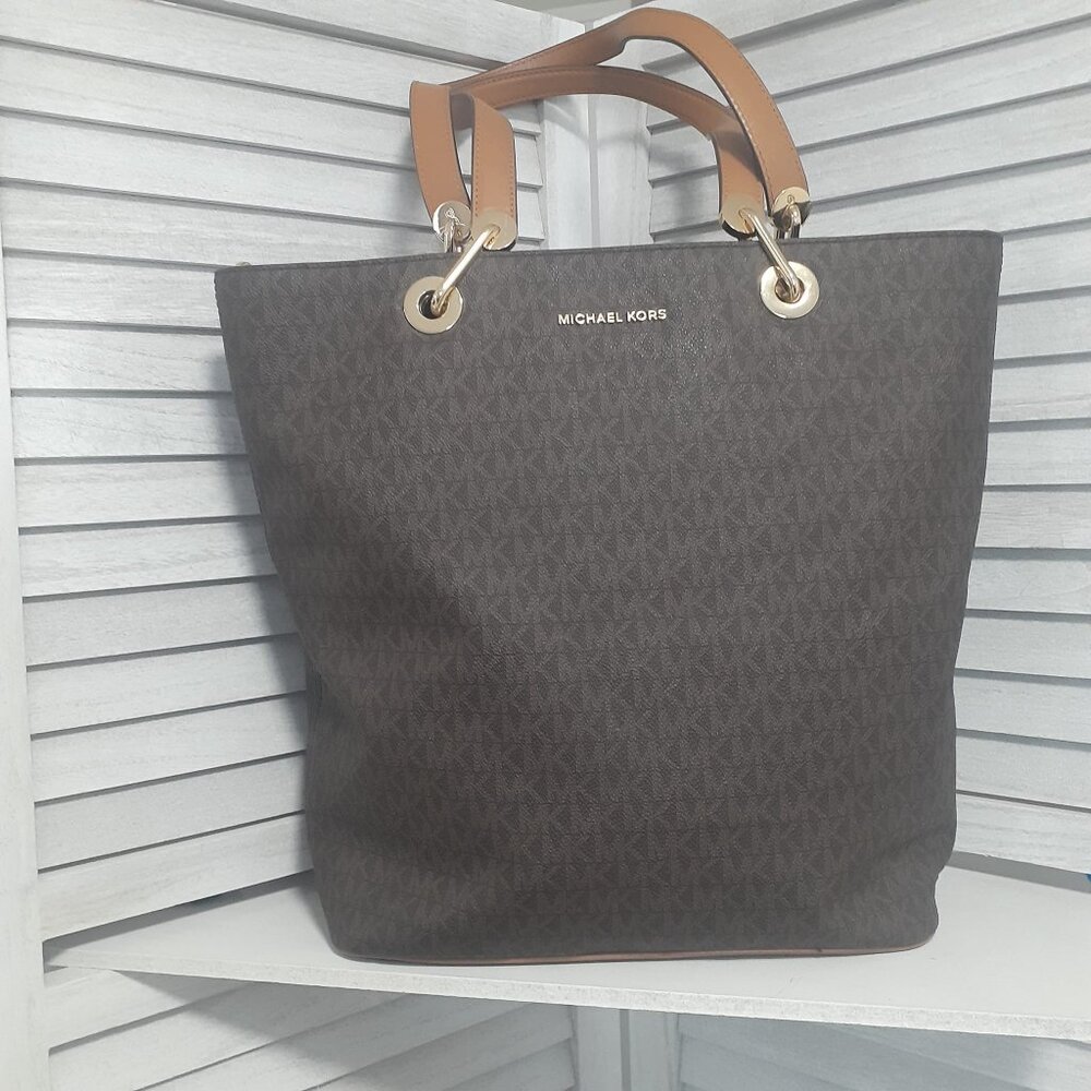 Michael Kors Raven Signature Brown Coated Canvas Shoulder Bag Handbag/Purse